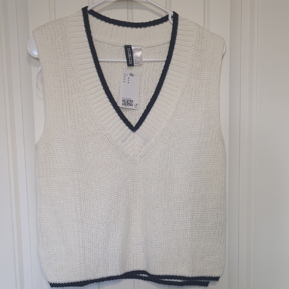 NWT H&M White Sweater Vest, Size M